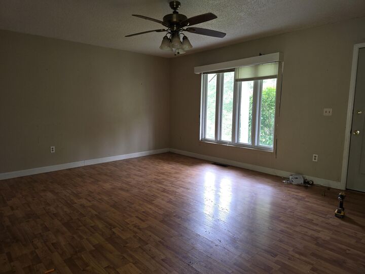 Property Photo: 9529 Highway 92 KY 40977