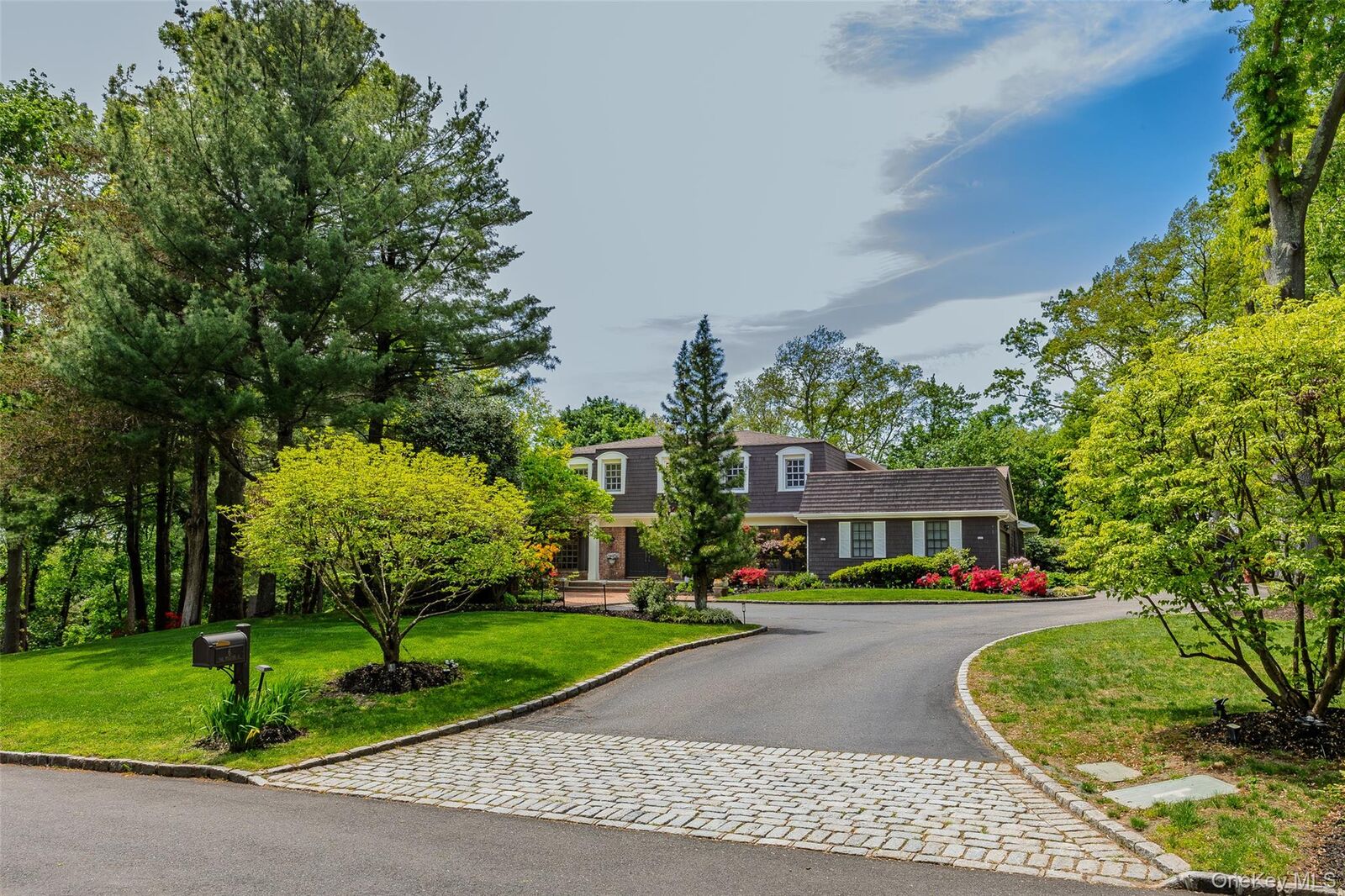 Property Photo: 6 The Hollows W NY 11732