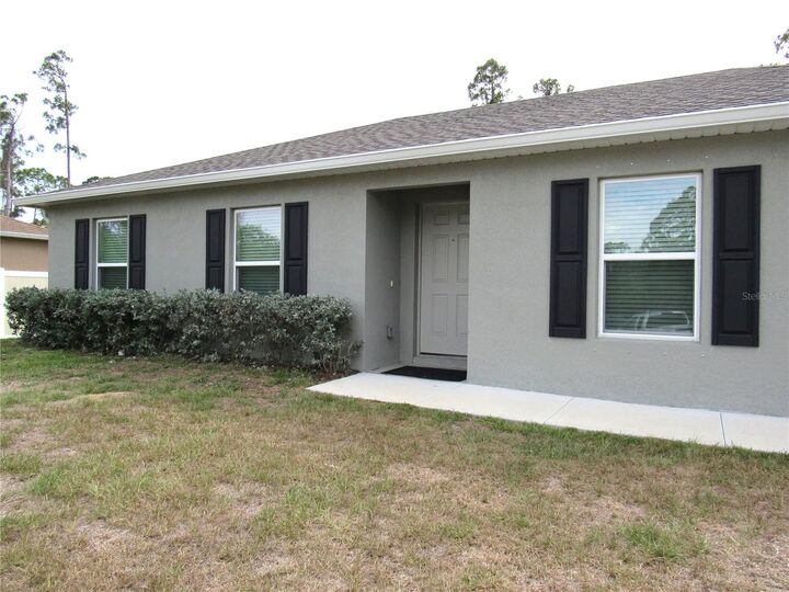 Property Photo:  1719 Hainsworth Court  FL 34288 