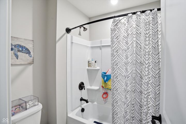 Property Photo: 5166 Peachtree Road IN 46077
