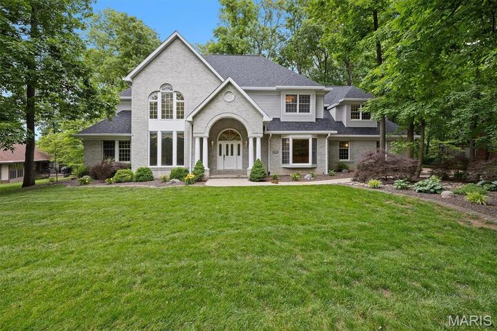 Property Photo:  8 8th Green Court  IL 62220 