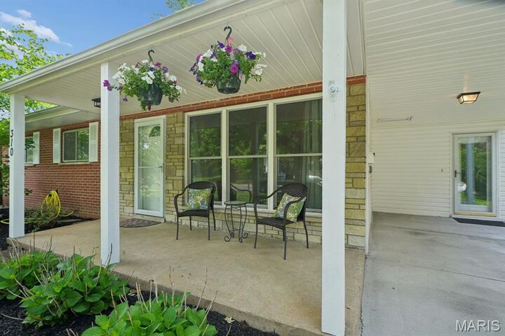 Property Photo:  310 Paul Avenue  MO 63031 