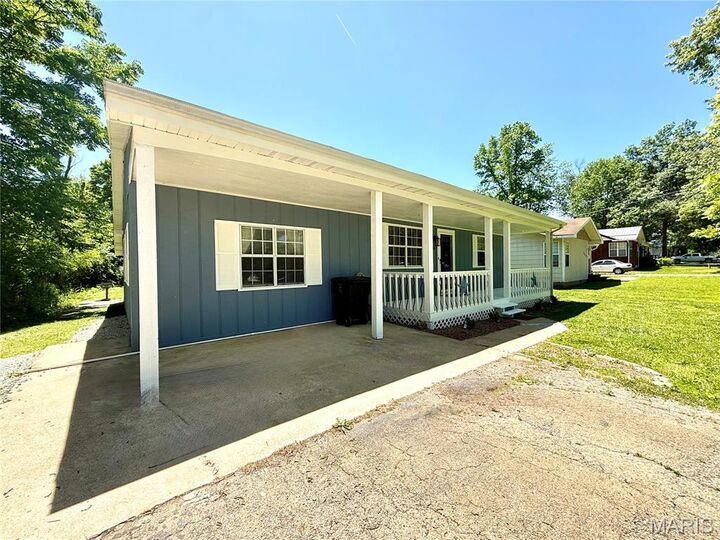 Property Photo: 524 Collie Street MO 63621