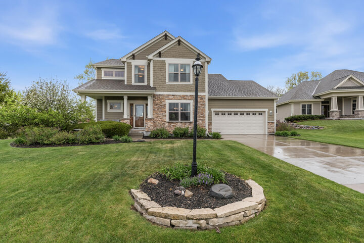 Property Photo:  3967 Oakmont Trl  WI 53188 