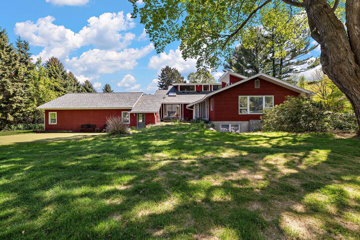 Property Photo: 2305 Warner Drive MI 49424