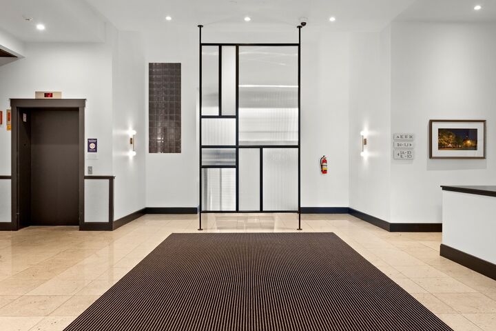 Property Photo:  1660 N Hudson Avenue 1E  IL 60614 