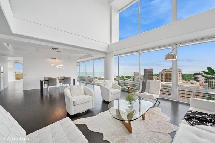Property Photo:  1720 Maple Avenue 2710  IL 60201 