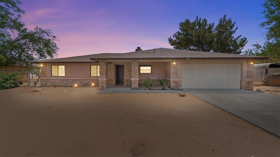 Property Photo:  14071 Quinnault Road  CA 92307 