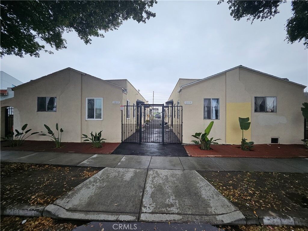 Property Photo: 2815 Orchard Place CA 90280