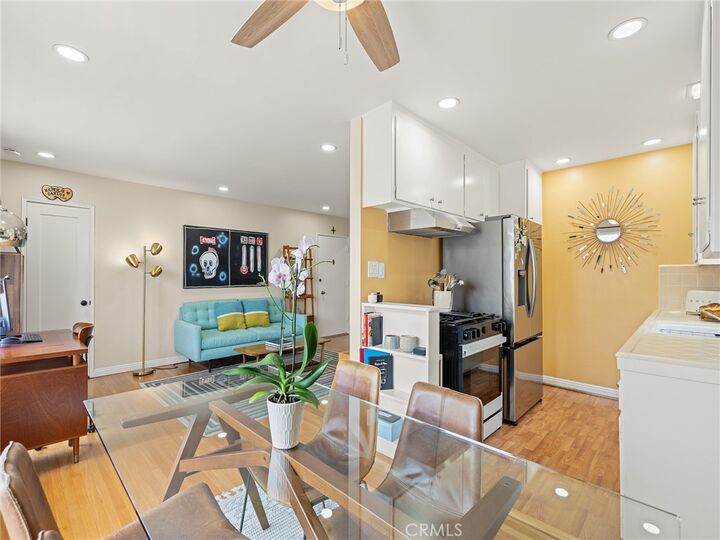 Property Photo:  3042 E 3rd Street 2  CA 90814 