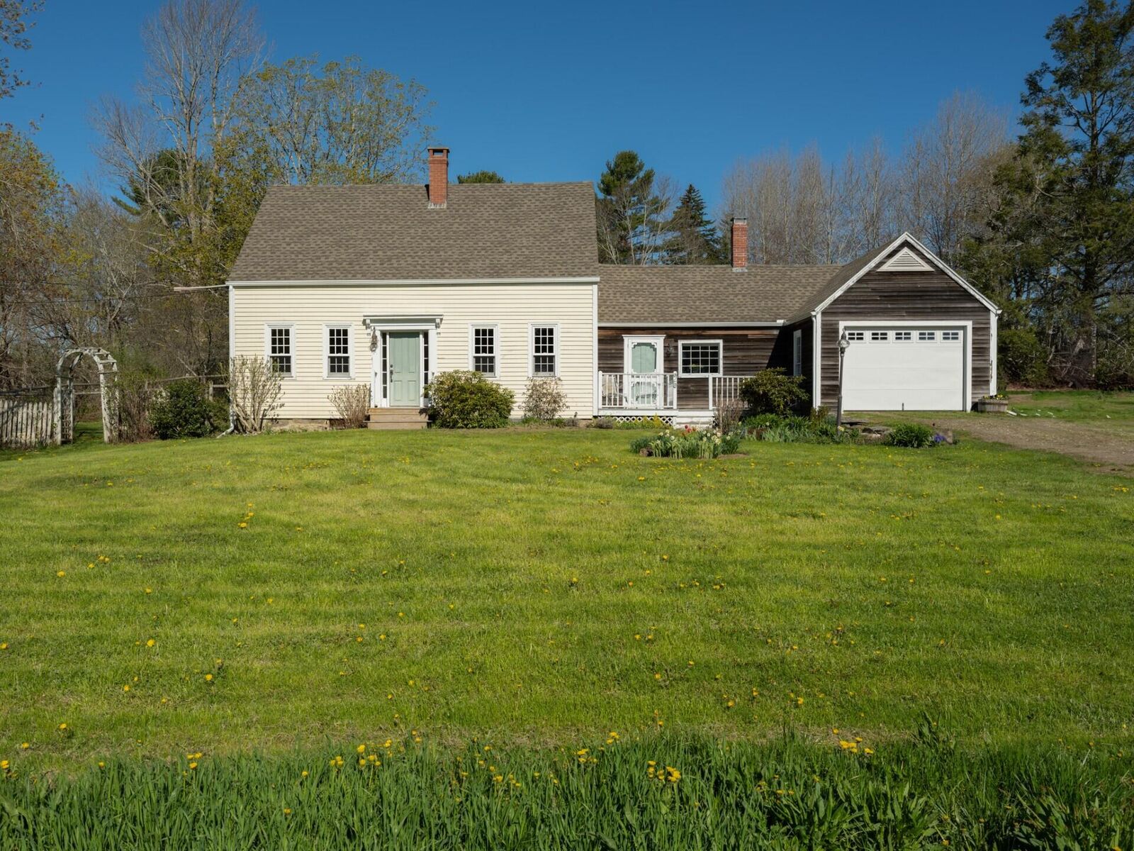 Property Photo:  95 Pleasant Point Road  ME 04563 