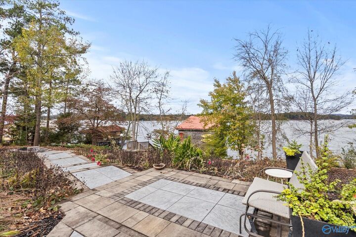 Property Photo:  3156 Lakeshore Drive  AL 35769 