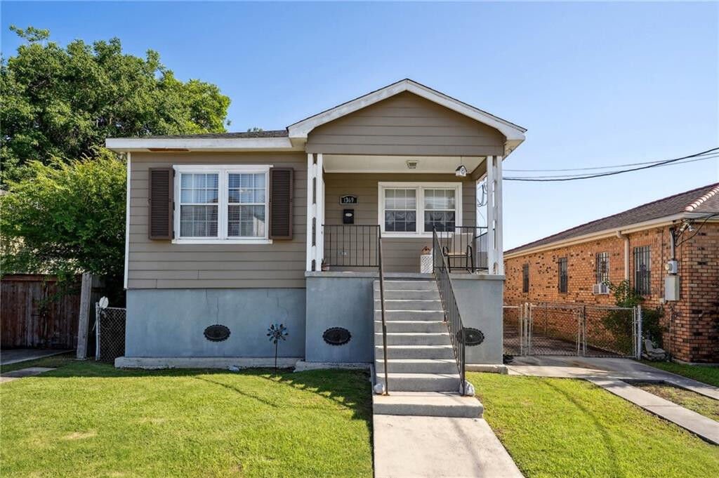 Property Photo: 1369 Harrison Avenue LA 70122