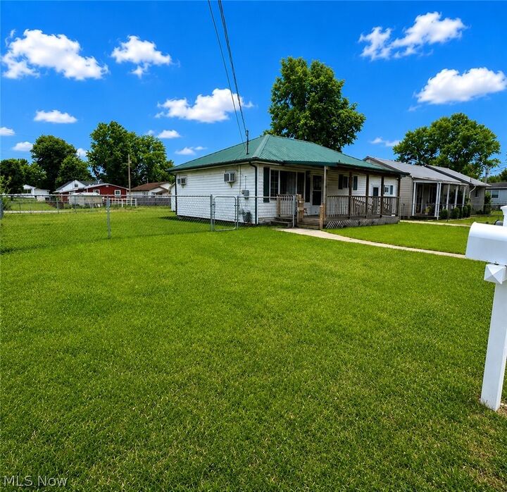 Property Photo:  2411 Fairfax Street  WV 26101 