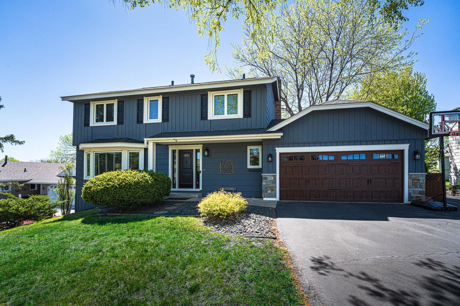Property Photo: 613 Chicago Drive MN 55306
