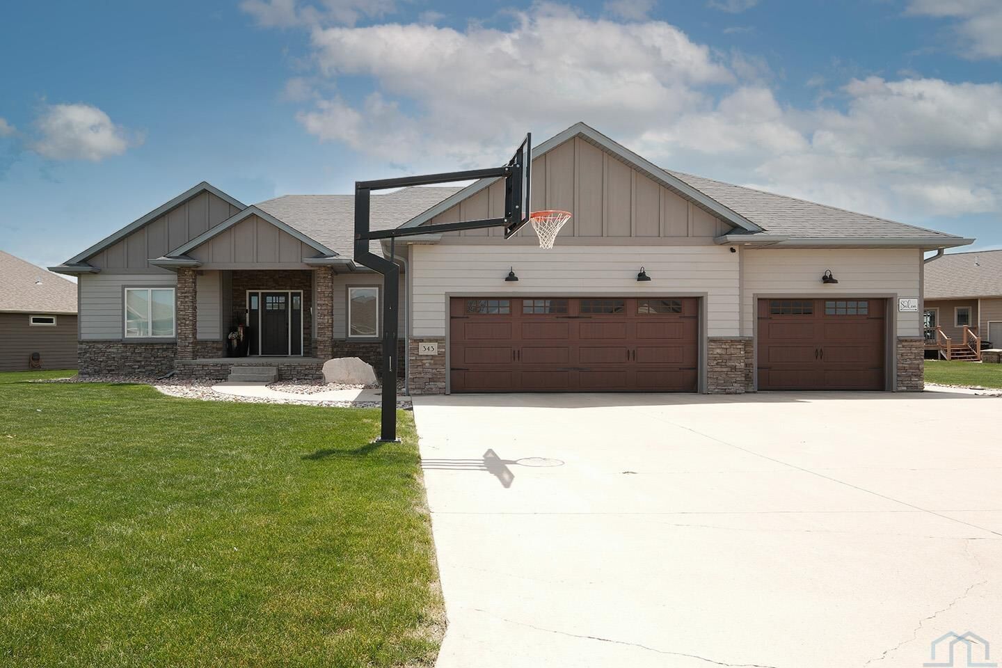 Property Photo:  343 Sawgrass Trail  IA 51250 