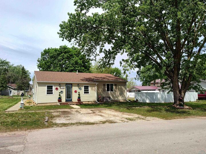 Property Photo: 108 N Main IA 51002