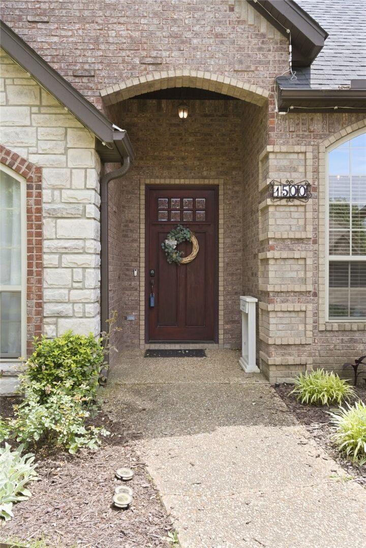 Property Photo:  1500 Partridge Run  AR 72713 