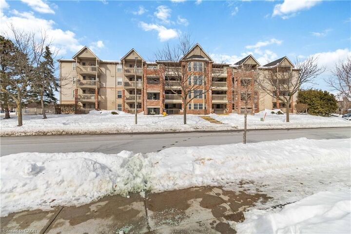 Property Photo:  4015 Kilmer Drive 110  ON L7M 4M4 