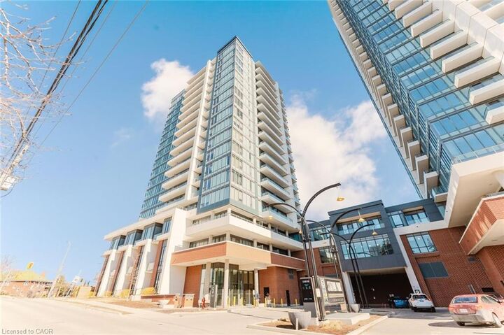 Property Photo:  5 Wellington Street W 904  ON N2G 0E3 
