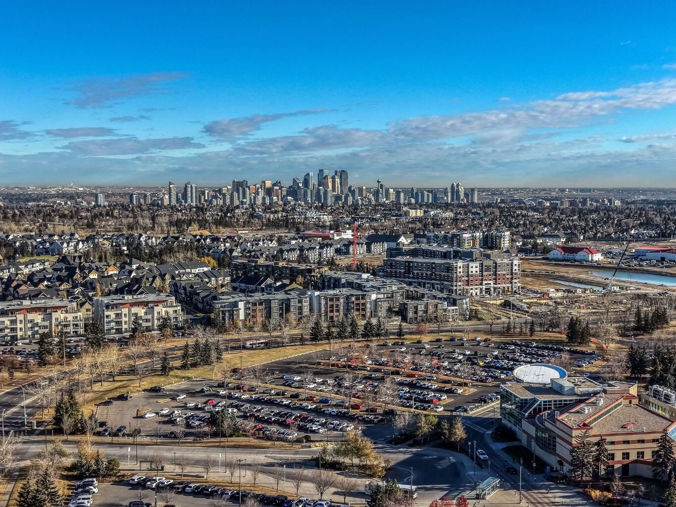Property Photo:  200 Lincoln Way SW 207  AB T3E 7G7 
