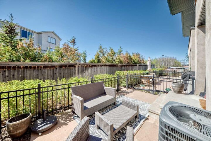 Property Photo: 25 Aspen Hills Terrace SW AB T3H 0P3
