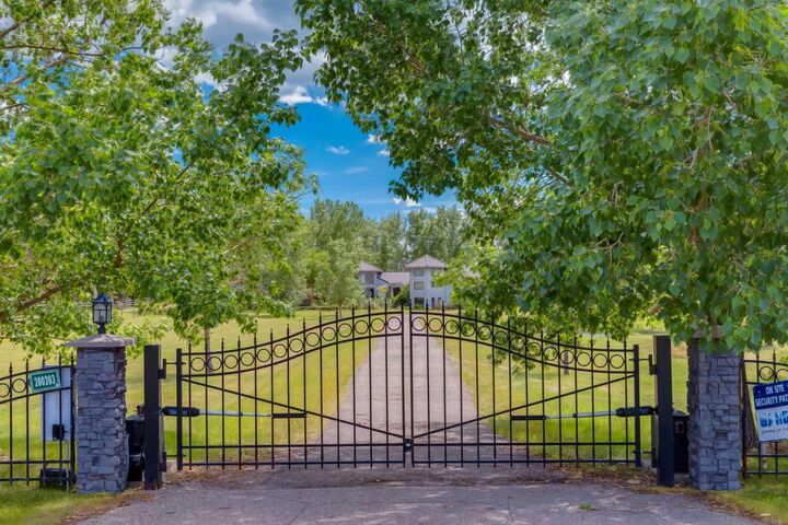280203 Township Road 235A — photo 1