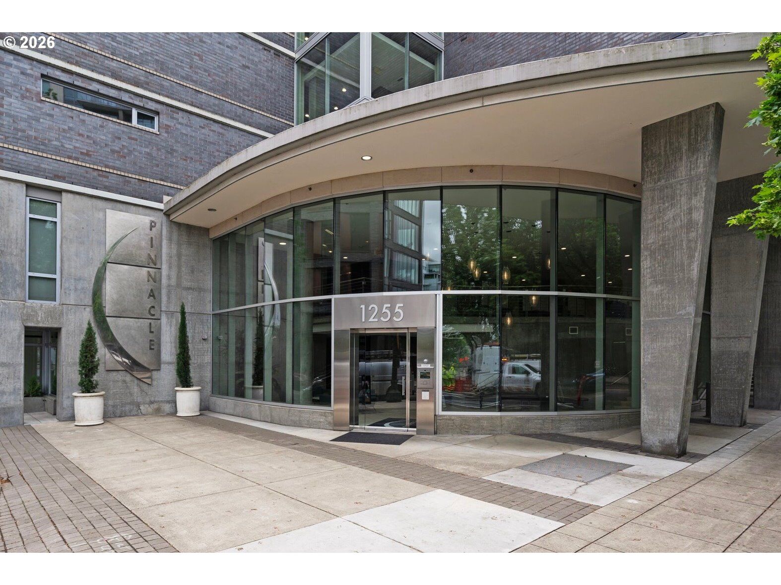 Property Photo:  1255 NW 9th Ave 907  OR 97209 