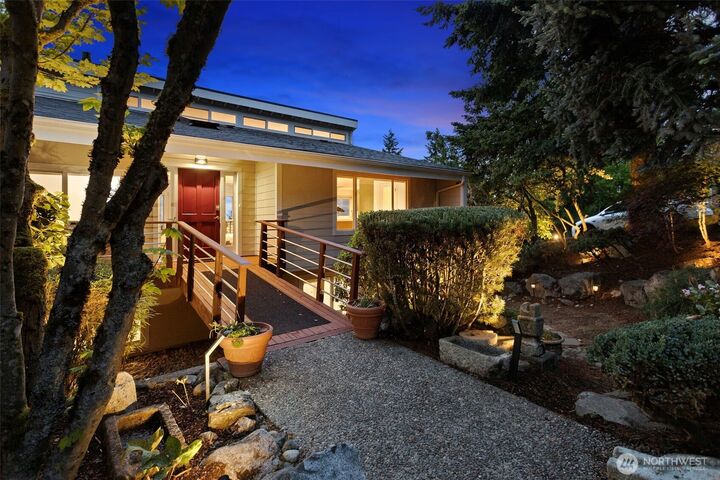 Property Photo: 5525 Highland Drive WA 98006