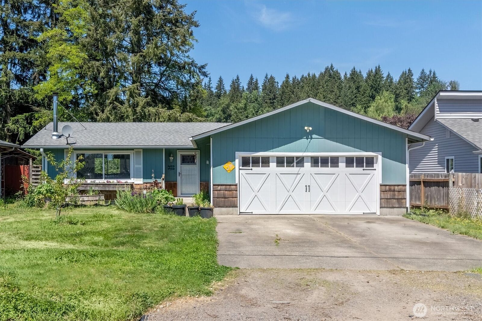 Property Photo:  155 N Maple Street  WA 98626 