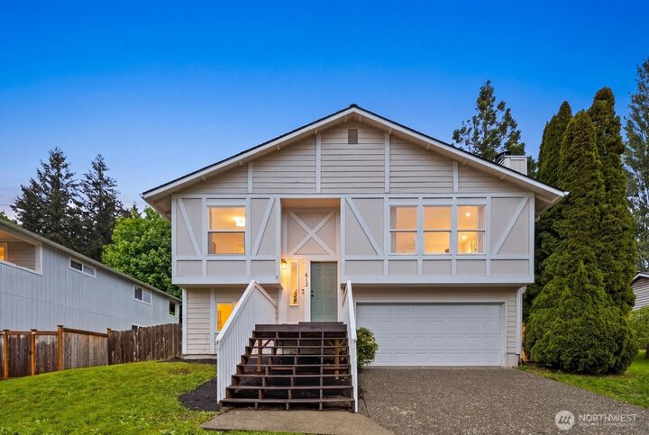 Property Photo:  612  19th Street  WA 98290 