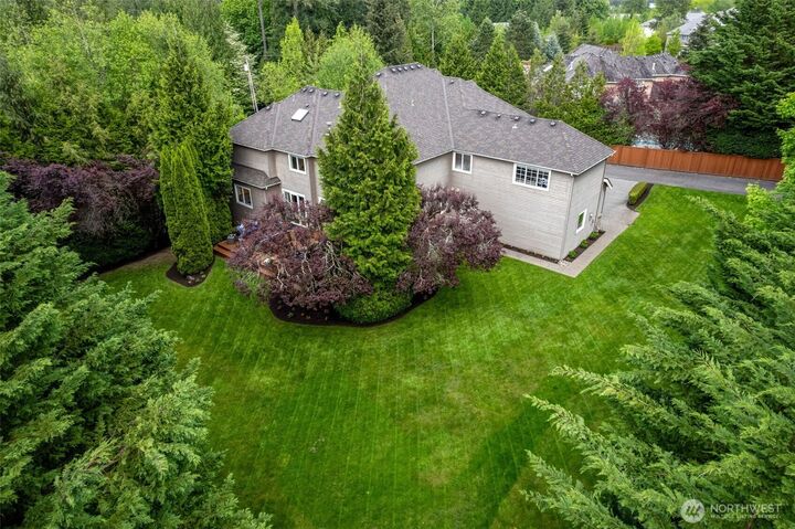 Property Photo:  22431 SE 30th Street  WA 98075 