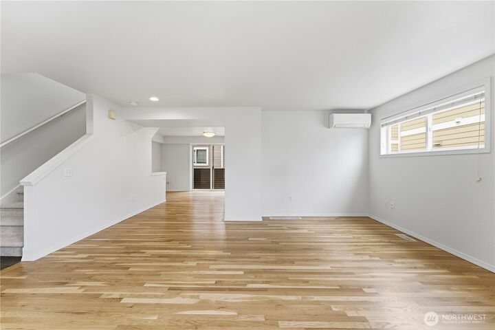 Property Photo: 11732 Greenwood Avenue N WA 98133