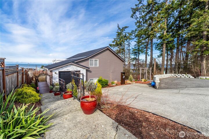 Property Photo:  7413  Jackson Road  WA 98230 