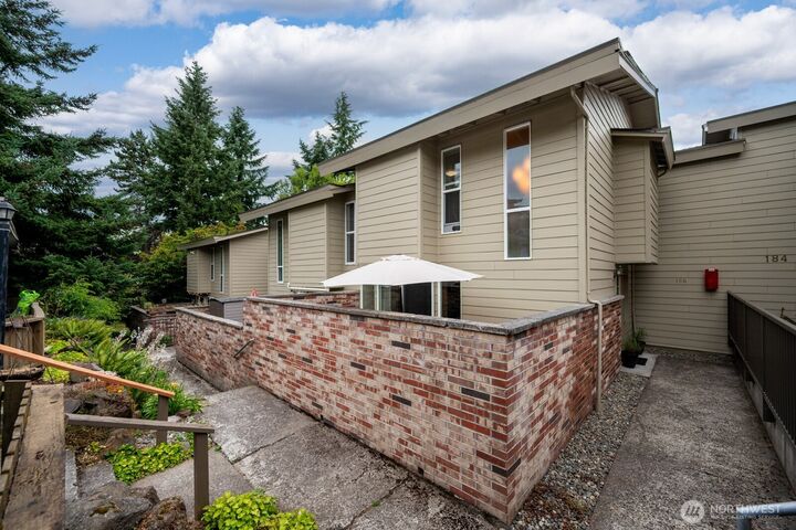Property Photo:  220 SW 200th Street 186  WA 98166 