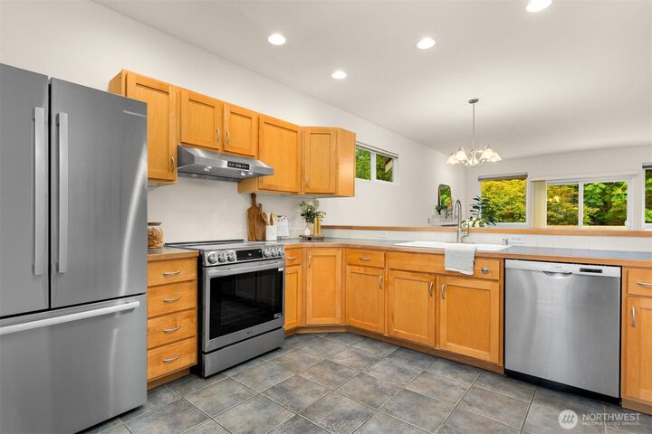 Property Photo: 1963 S Mahonia Place WA 98229