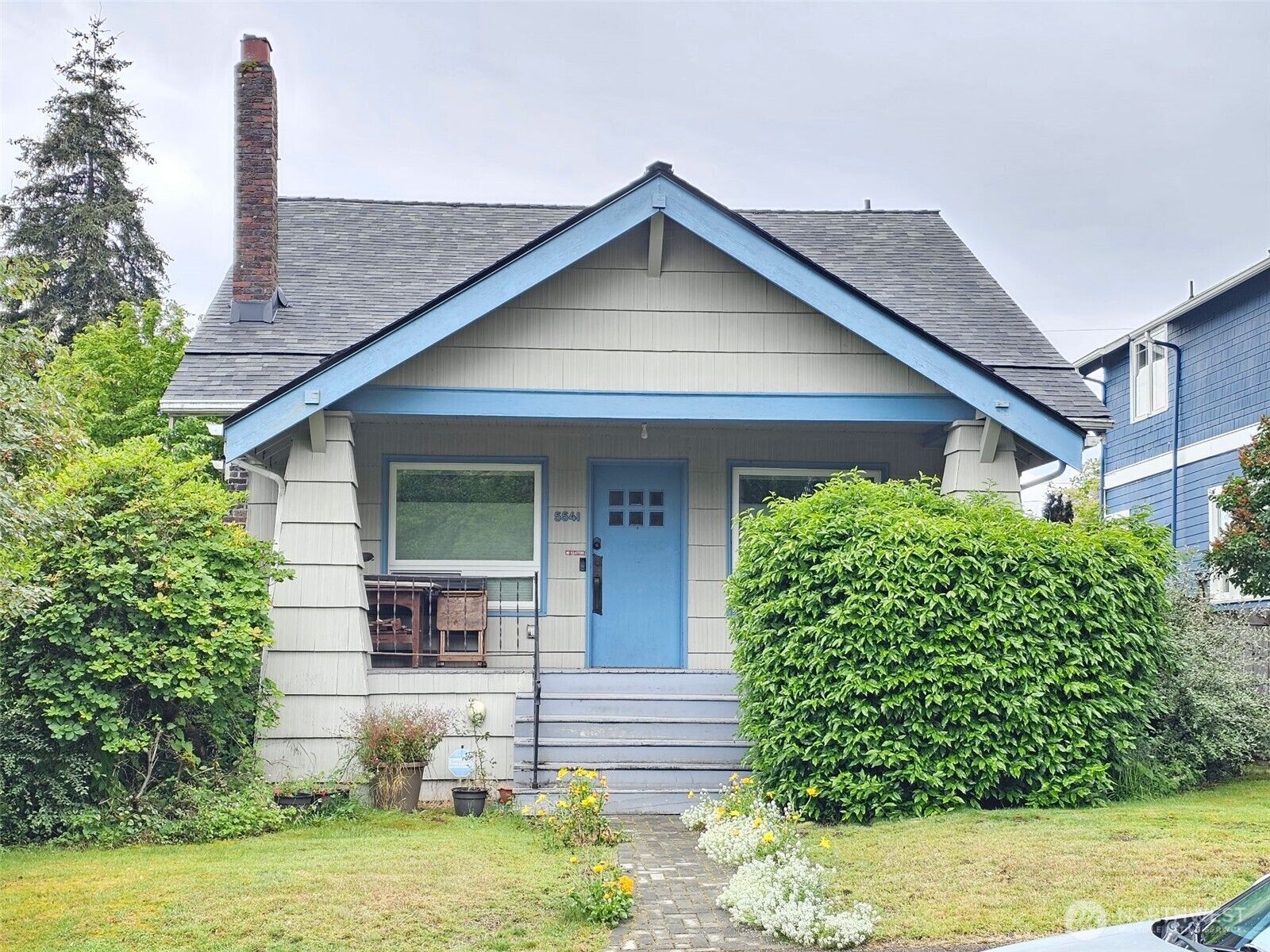 Property Photo:  5541  33rd Avenue NE  WA 98105 