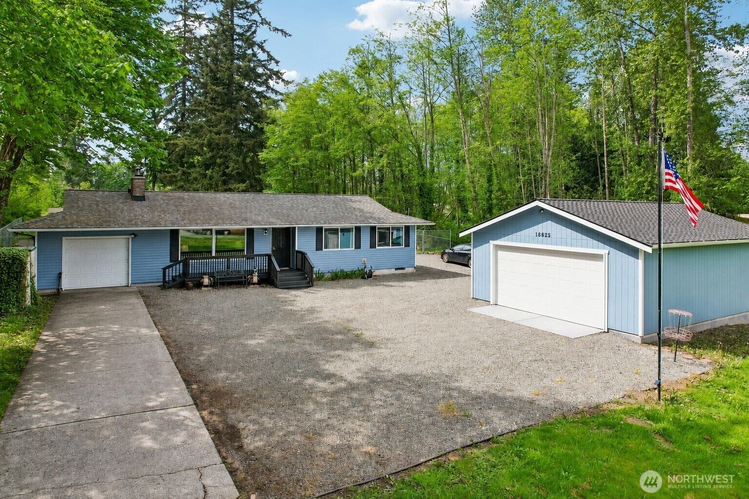 Property Photo:  16625  190th Ave  SE  WA 98058 