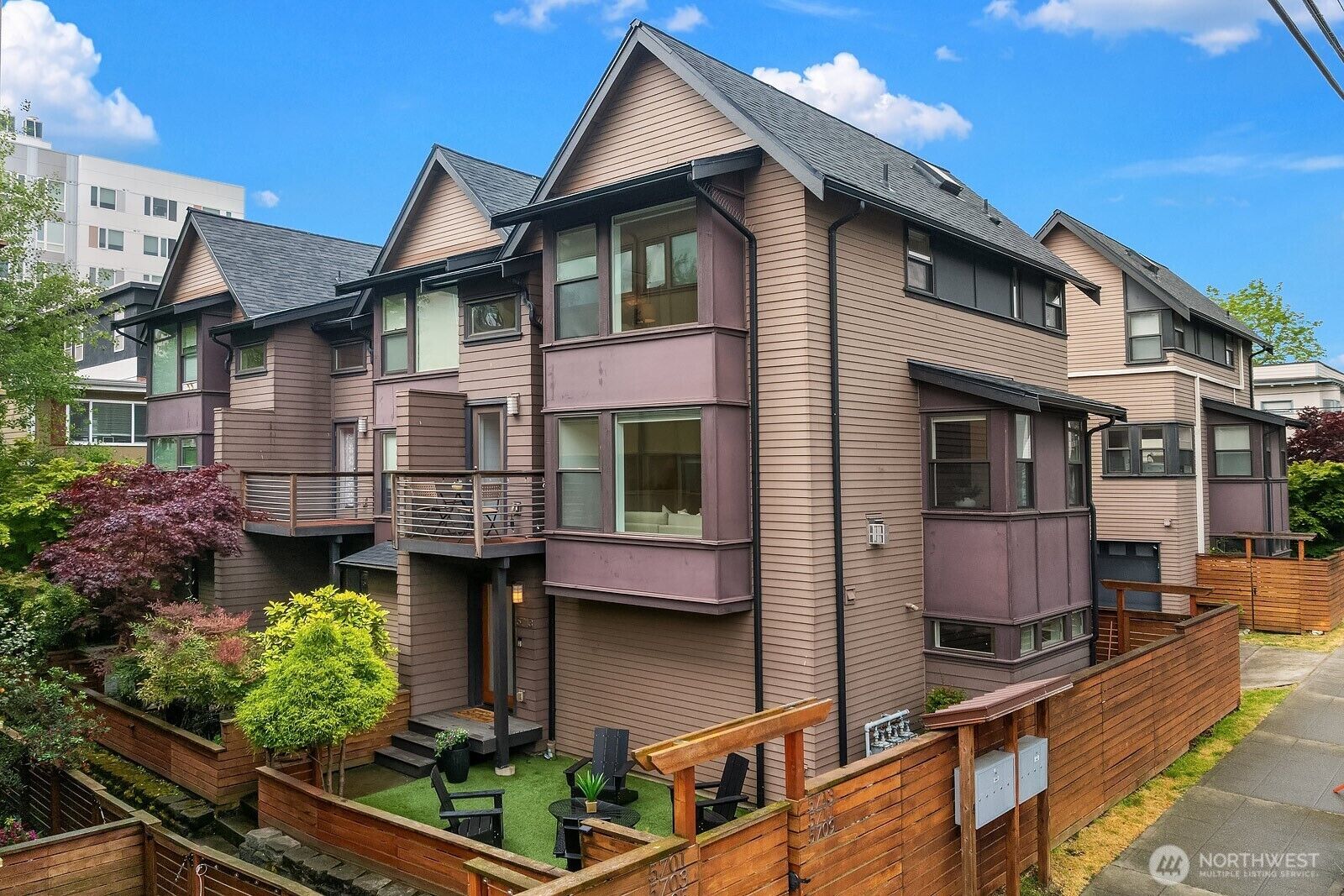 Property Photo:  5713  20th Avenue NW  WA 98107 