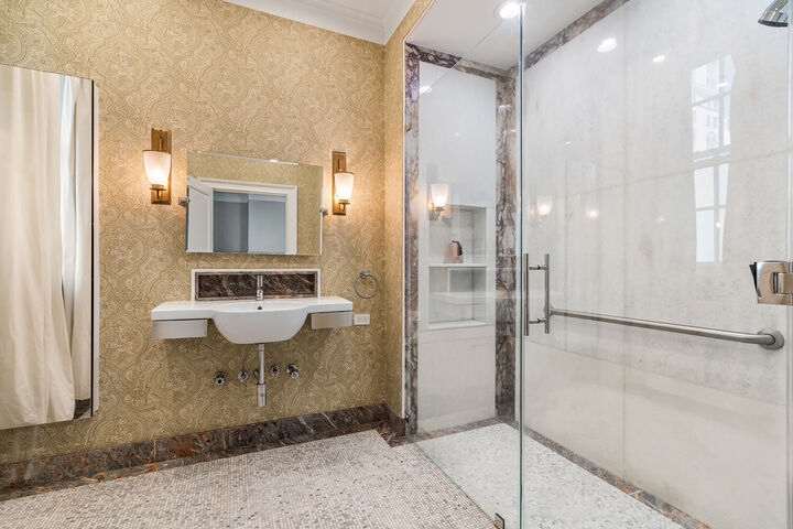 Property Photo:  635 Park Avenue Maisonette  NY 10065 