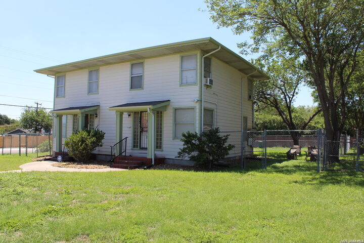 Property Photo:  204 Senisa Dr  TX 78228 