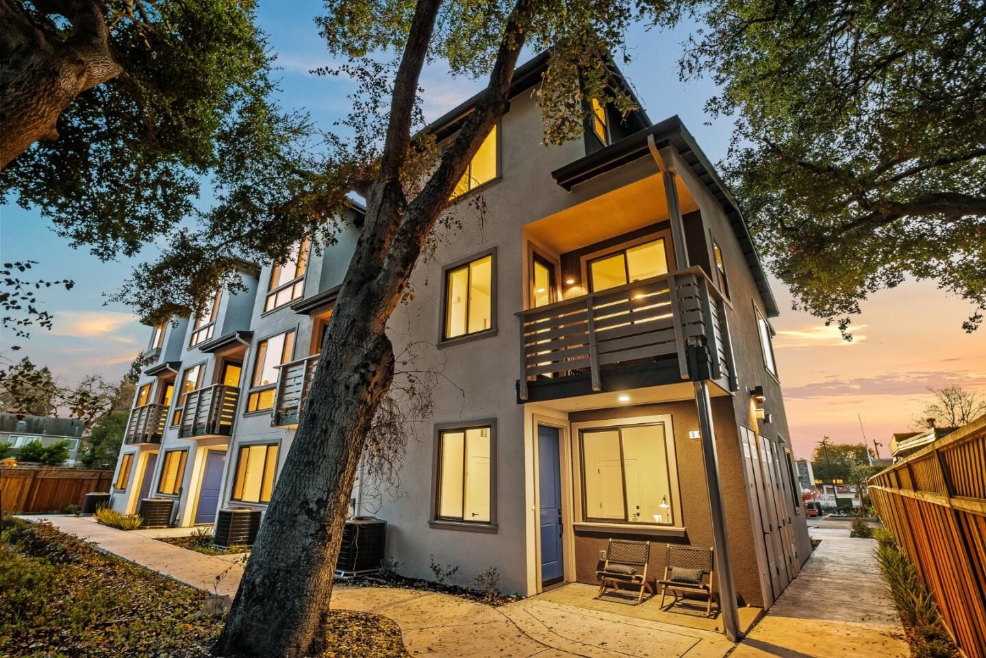 Property Photo: 943 Woodside Road CA 94061