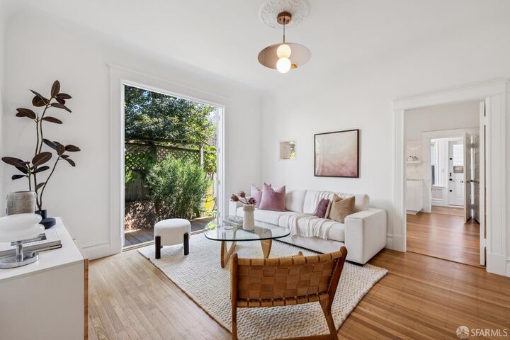 Property Photo:  160-162 Richland Avenue  CA 94110 