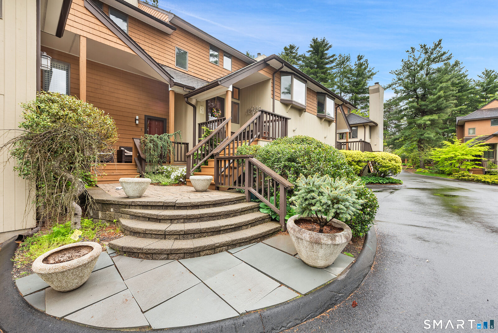 Property Photo:  6 Stratford Park 6  CT 06002 