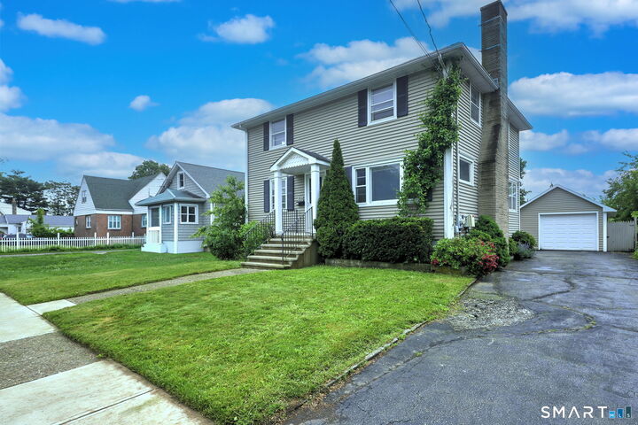 Property Photo: 632 Sedgewick Avenue CT 06615
