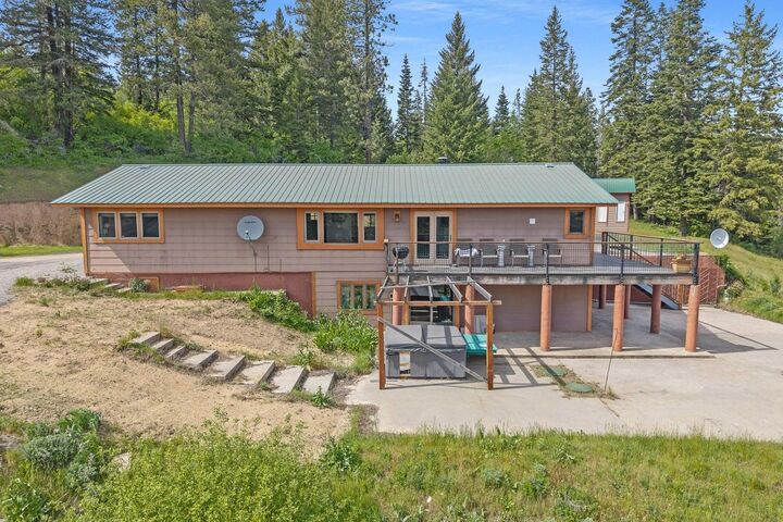 Property Photo: 16027 N Koth Rd WA 99205