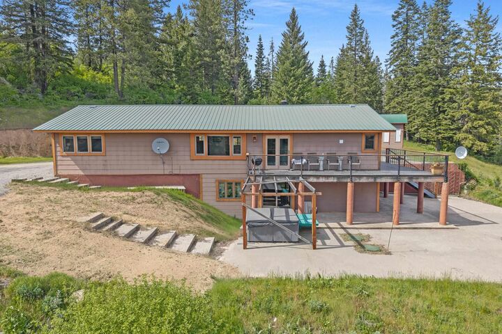 Property Photo: 16027 N Koth Rd WA 99205