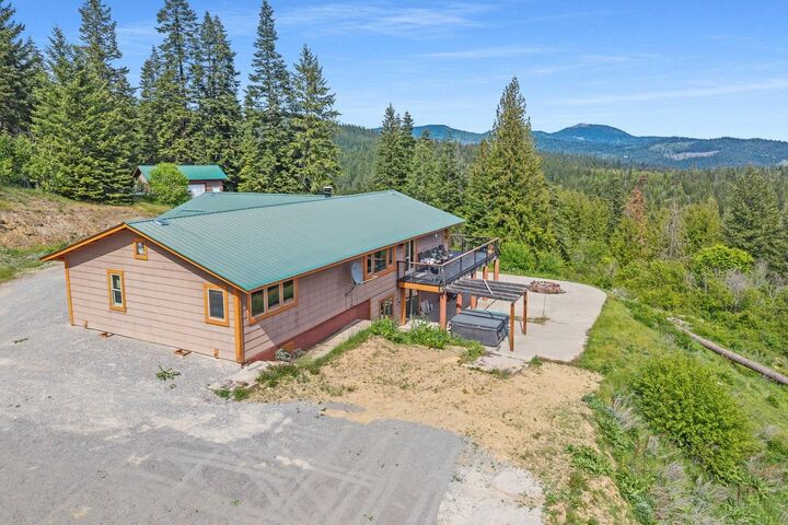 Property Photo: 16027 N Koth Rd WA 99205