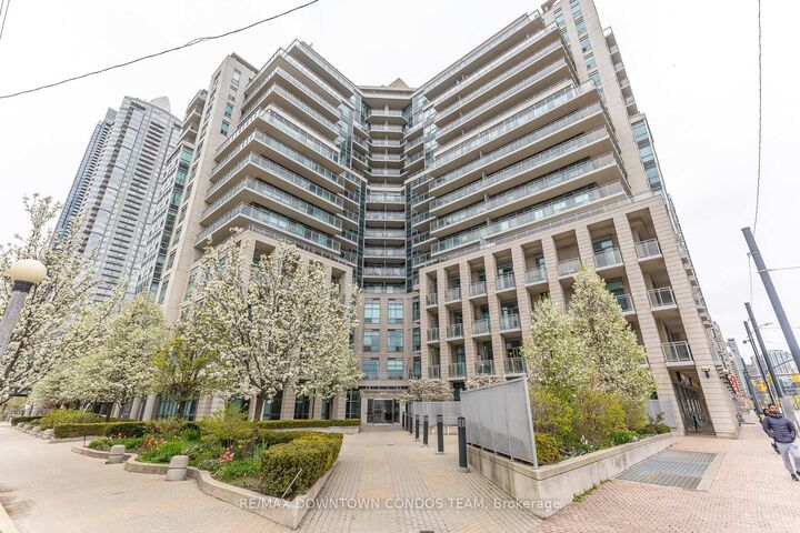 Property Photo: 410 Queens Quay W 404 ON M5V 3T1