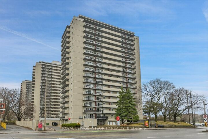 158A McArthur Avenue 1505 — photo 1